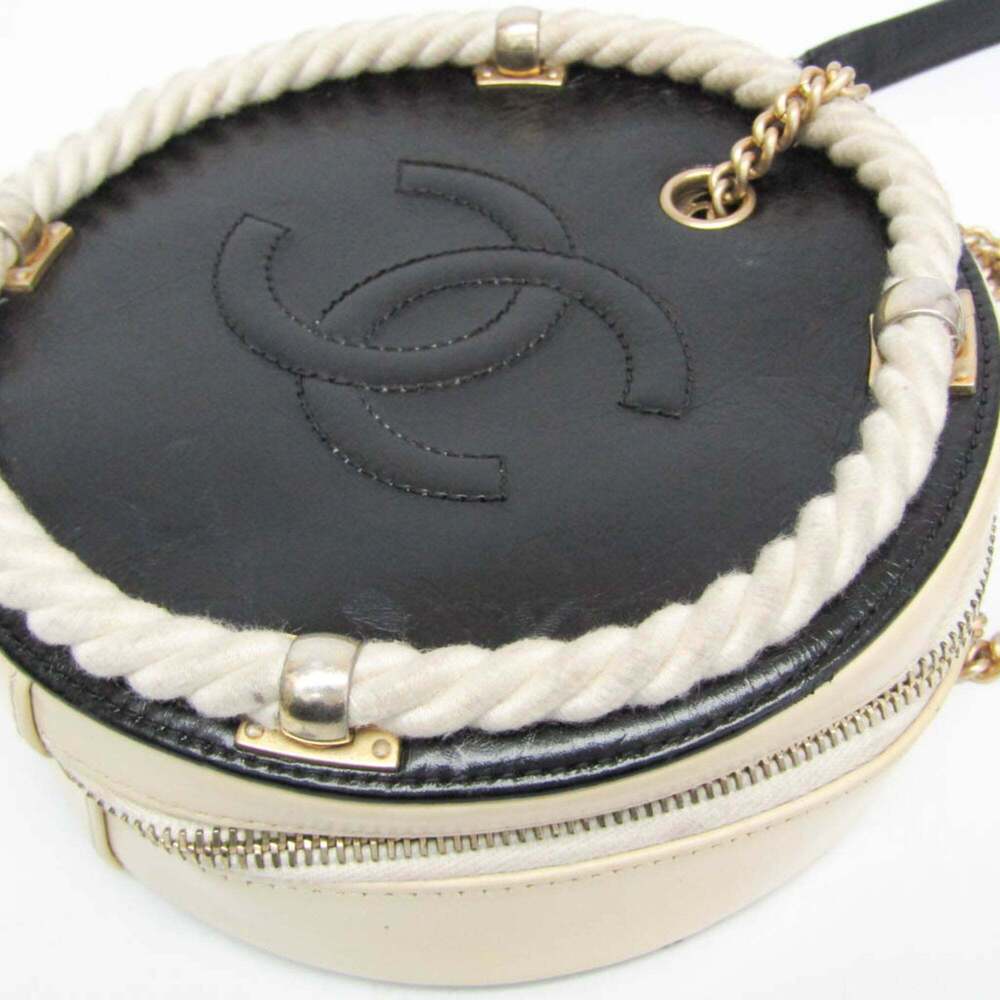 CHANEL Black Leather Logo Shoulder Bag - Picture 9 of 15